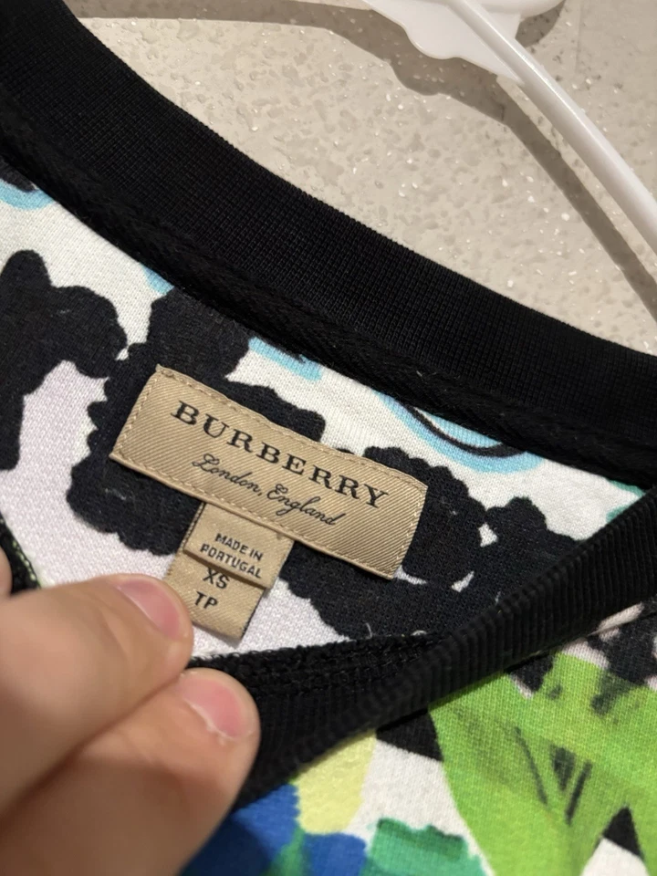 Estampado de logotipo de graffiti de Burberry multicolor para mujer talla Xs de gran tamaño Foto 3 de 4