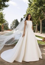 BRAND NEW PRONOVIAS ELENCO WEDDING DRESS US 10 UK 12