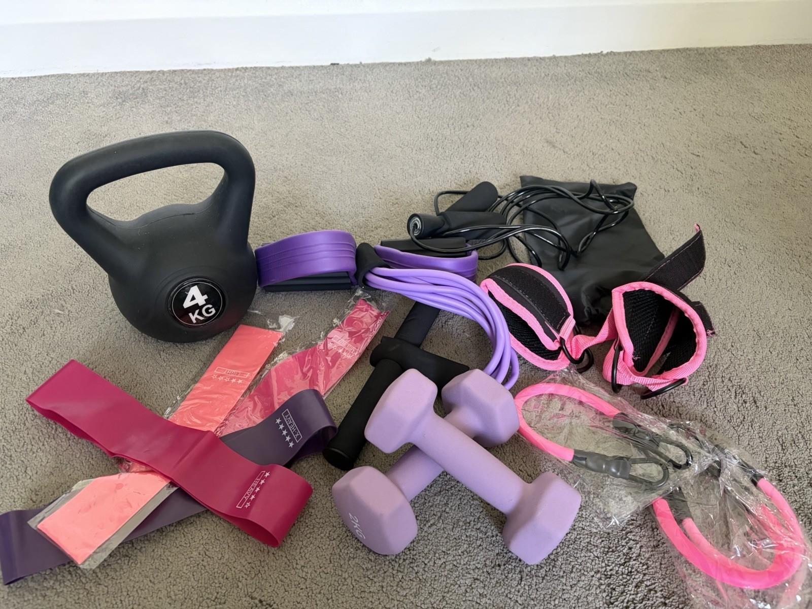 Set kettlebell 4 kg e manubri 2 kg per allenamento foto 2