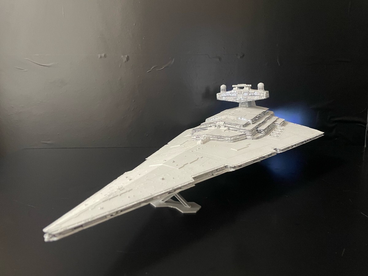Built Painted Zvezda 1 2700 Star Destroyer with LEDs Star Wars
