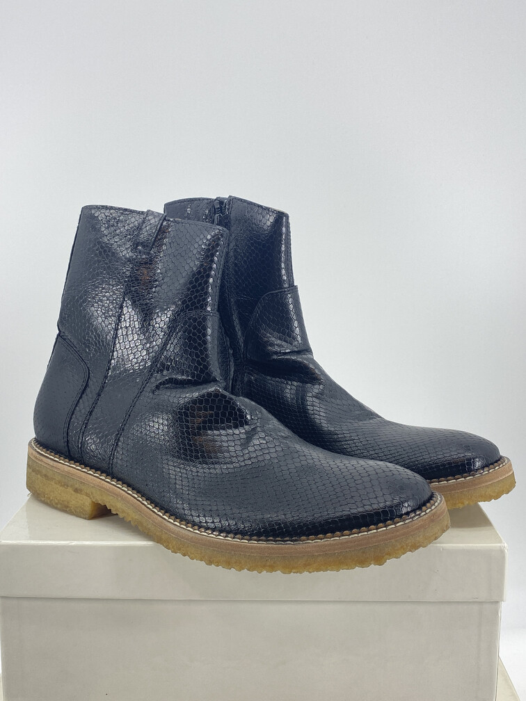 maison margiela side zip boots