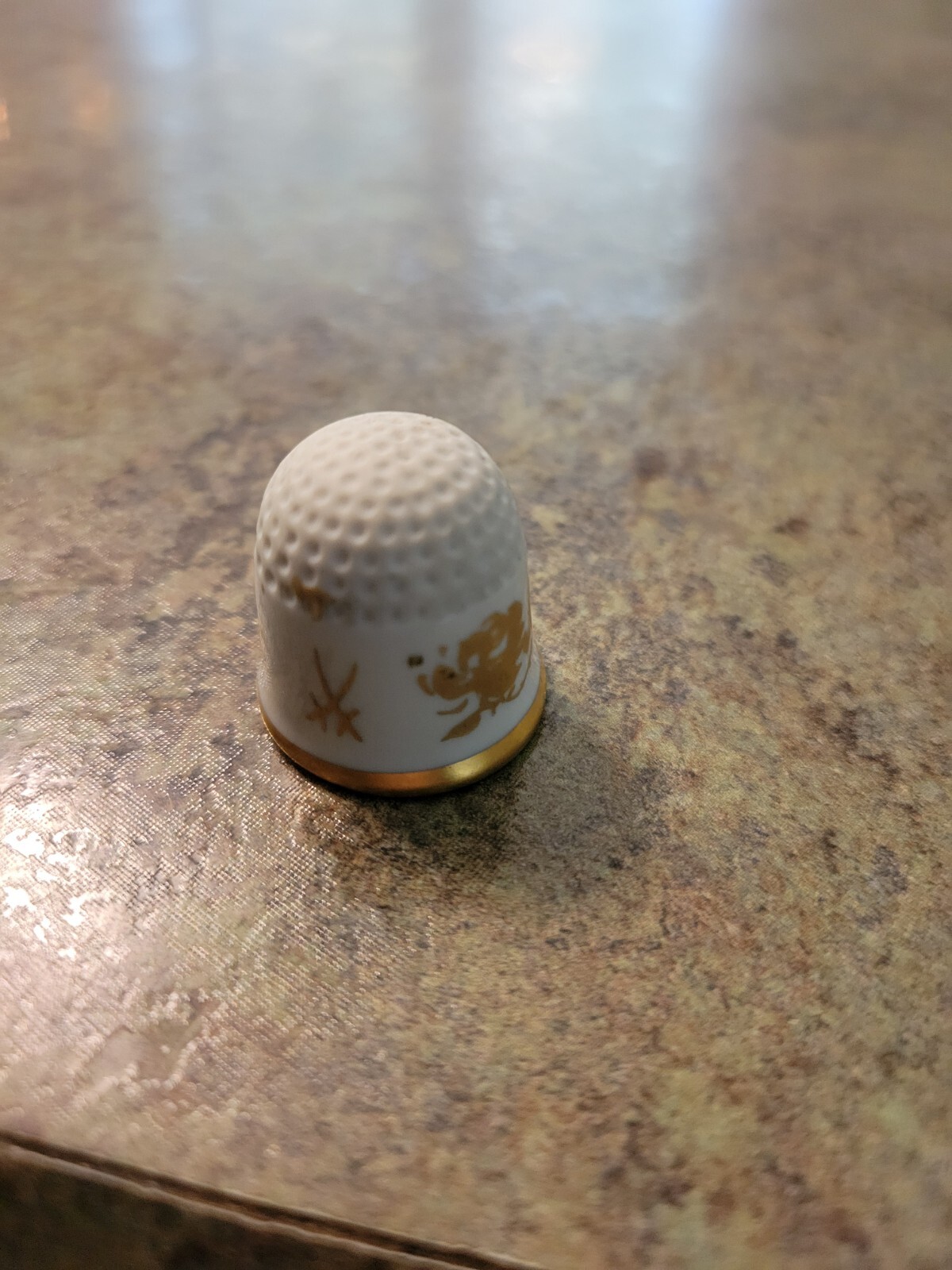 Vtg 1986 Porcelain White & Gold Floral Limited Edition 459/1000 MEISSEN Thimble