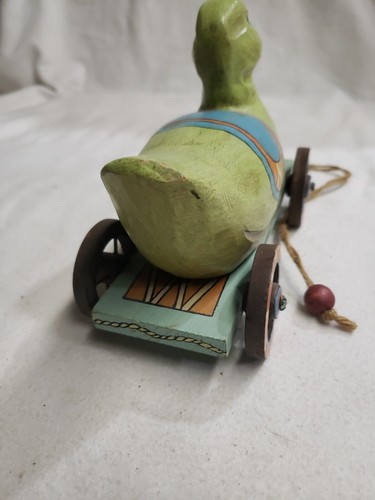 RARE Vintage 1990’s Hand Painted Hand Carved Wooden Duck Pull Toy on Wheels 622 - Bild 6 von 8