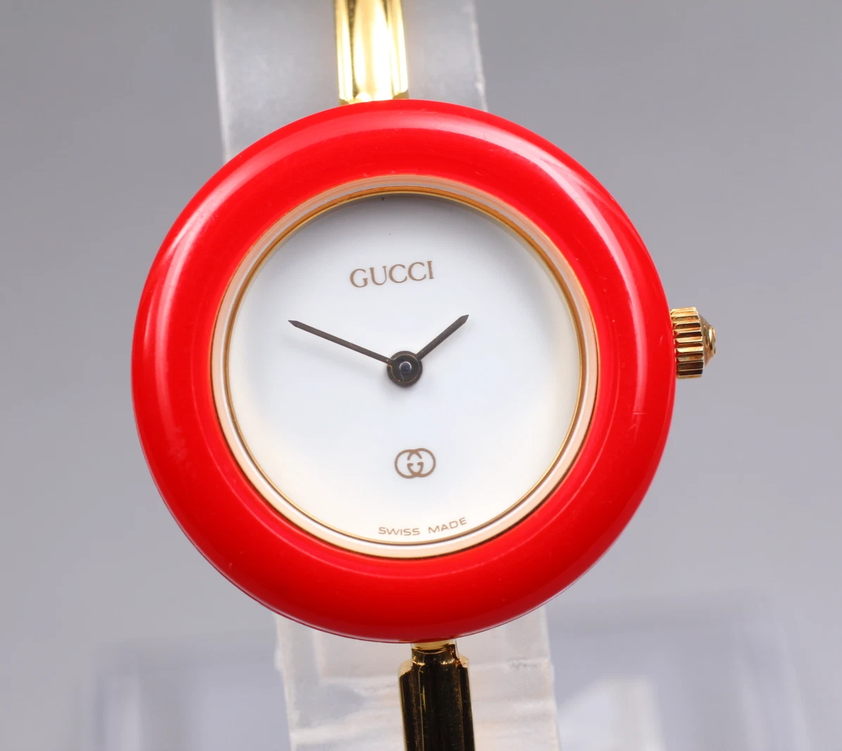 [Presque comme neuve] Montre femme vintage GUCCI lunette à changement 1100 L 26 mm or rouge quartz