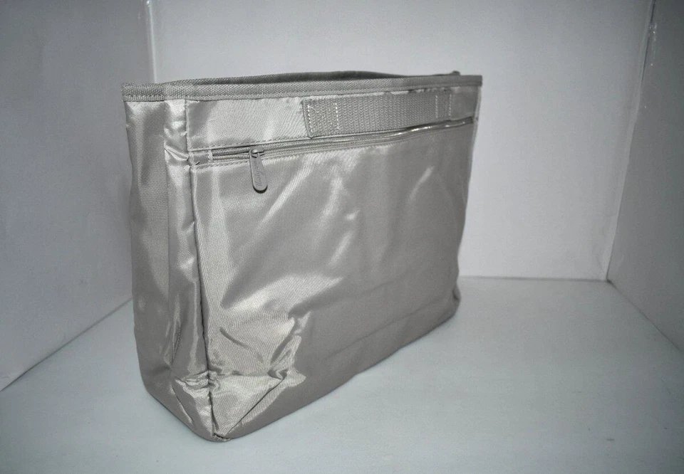 Organizador de Totes Thirty One en Taupe Nuevo con Etiquetas Foto 3 de 4