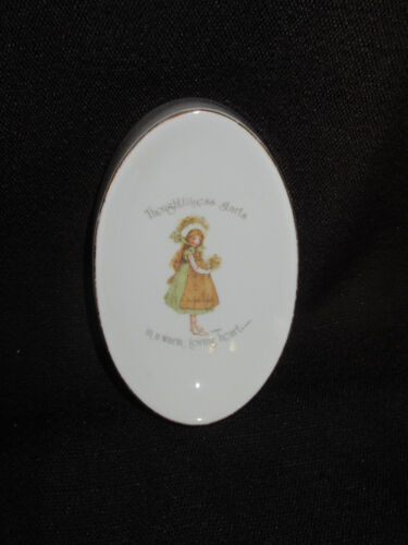 Holly Hobbie Porcelain Soap dish holder             (H). - Picture 1 of 3