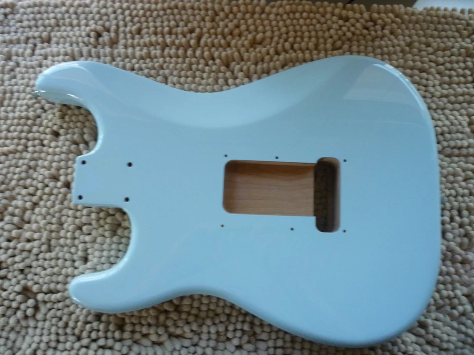 Fender Player Stratocaster Strat Body Sonic Blue 2 pt Bridge Inserts Great! - Image 4 of 4