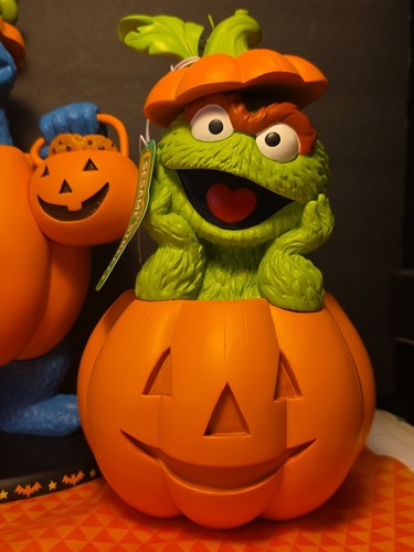 Sesame Street Halloween Pumpkin Cookie Monster Elmo & Oscar Figurine Set - Picture 9 of 12