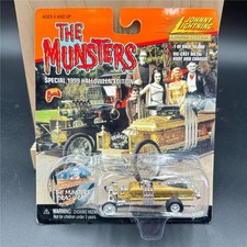 Johnny Lightning The Munsters Special 1999 Halloween Edition Drag-U-La