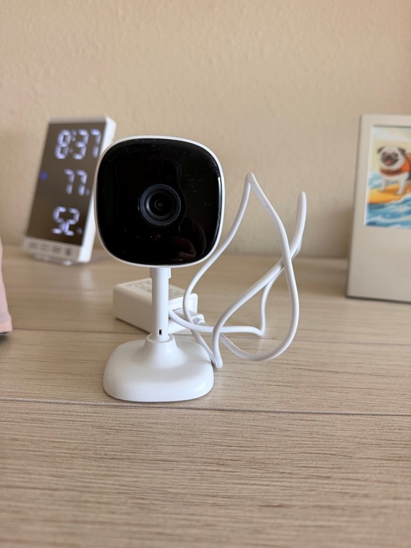 Merkury Smart Indoor Camera 1080p - Wi-Fi Security Cam with Night Vision, White 