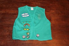 Girl Scouts Of America USA Uniform Vest Green Medium Sewn Patches