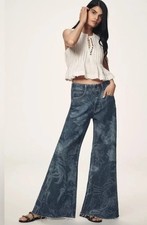 Pilcro Anthropologie The Adi Patterned Flare Jeans Size 28 Floral Raw Hem 158