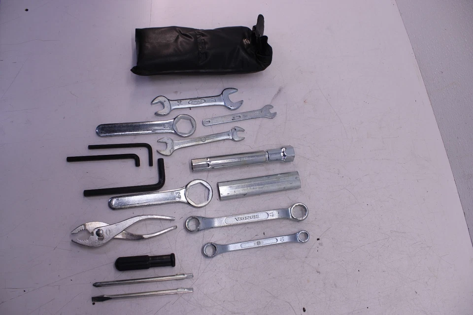 97-99 HONDA VALKYRIE 1500 GL1500C OEM STOCK HERRAMIENTAS OEM BOLSA DE HERRAMIENTAS CONJUNTO Foto 4 de 4