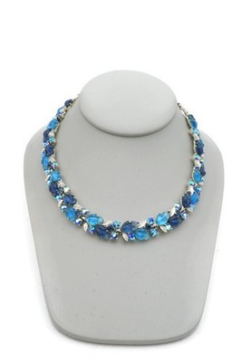 Vintage Lisner Necklace Silver Tone Blue Rhinestone Molded Leaf 16''