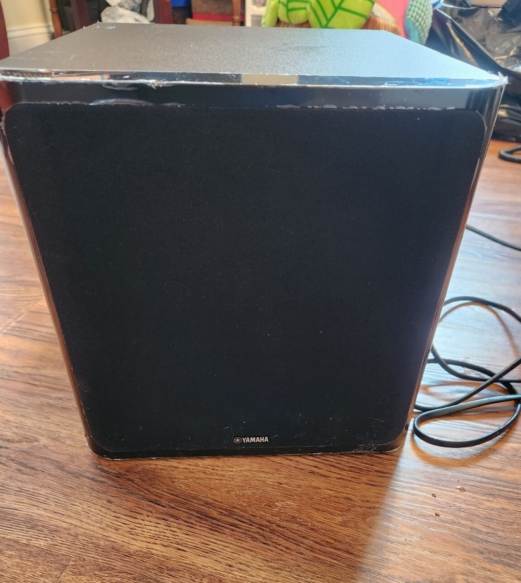 Yamaha NS-SW40 Home Theater Powered Subwoofer Speaker Tested