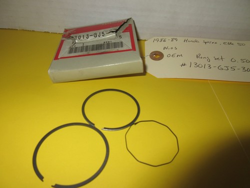 1986-89 N.O.S OEM Honda Spree Elite 50 ring set 0.50 #13013-GJ5-305 - Picture 2 of 2