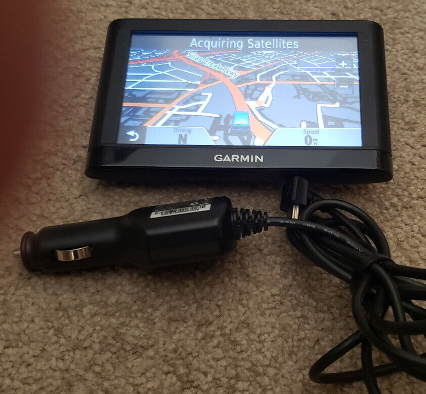 Garmin Nuvi 52LM GPS Car Charger Windshield Mount Tested S.E. Maps