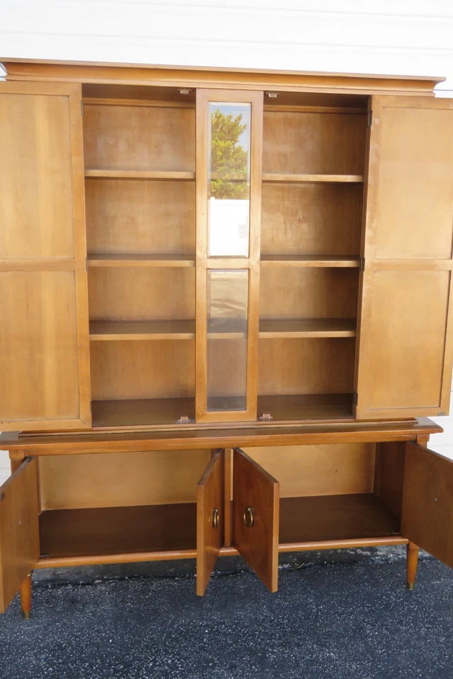 Aparador gabinete chino de dos partes American of Martinsville Mid Century 4916 Foto 4 de 4