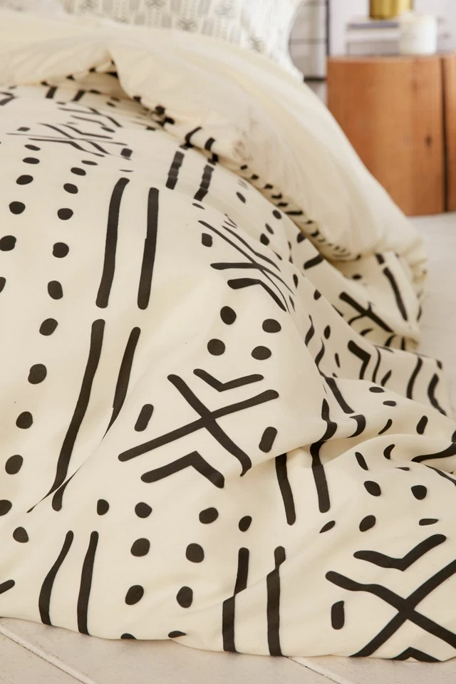 Nueva funda nórdica Urban Outfitters Holli Zollinger para DENY Geo Stripe Twin XL Foto 2 de 4