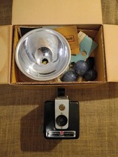 Vintage Kodak Brownie Hawkeye Flash Model Camera 91F w/ Box  Bulbs Accessories