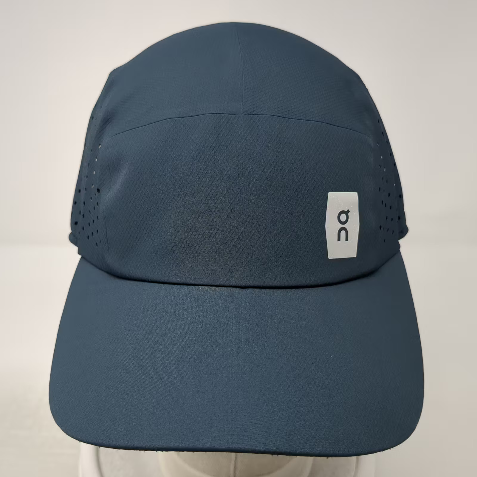 On Running Lightweight Performance Baseball Cap B… - image 2