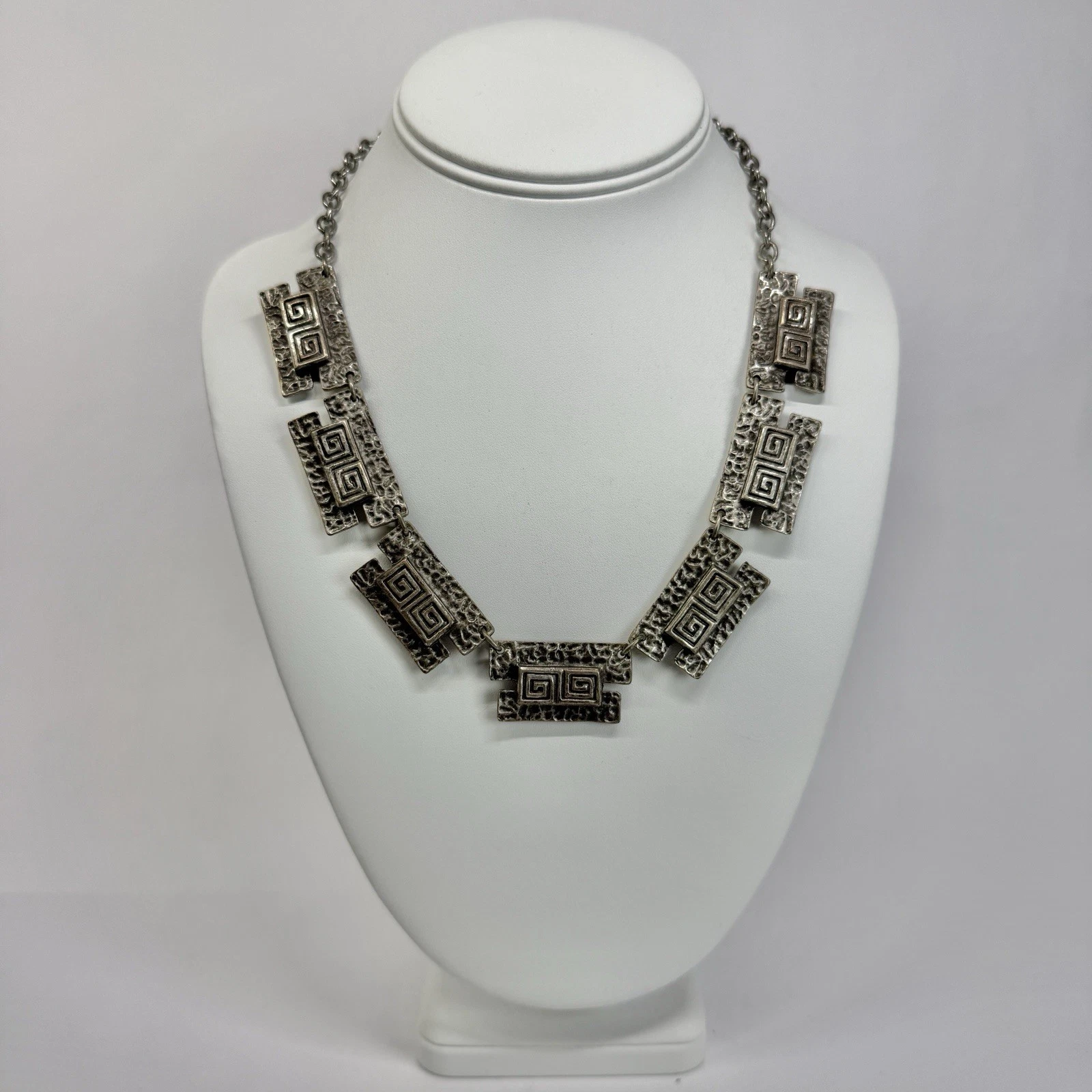 Elegant Geometric Greek Design Modern Silver Tone Vintage Necklace Jewelry N542