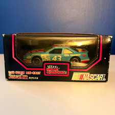 Racing Champions 1:43 Diecast NASCAR 1991 Ford Richard Petty 43 STP