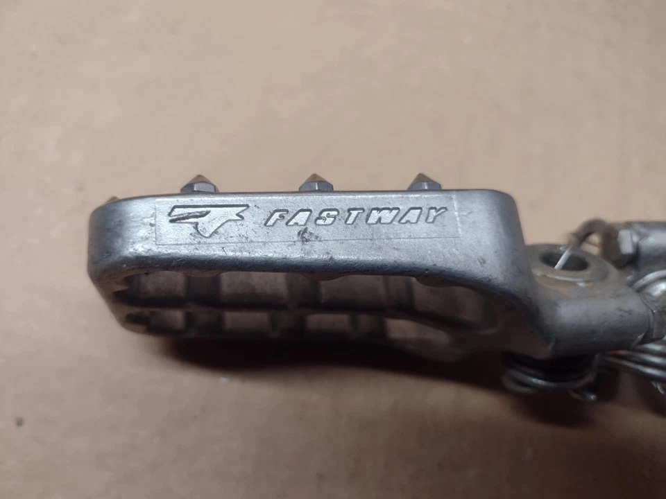 Pinos e molas para pés Honda CRF450R Fastway 2011 - Imagem 2 de 4