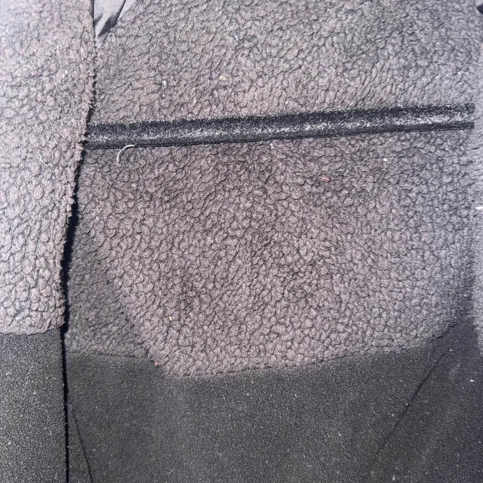 Chaqueta acolchada azul marino North Face NIÑOS con vellón negro Xs (6) falta cremallera Foto 4 de 4