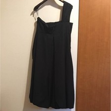 USED [LIMITED-TIME PRICE REDUCTION/EXCELLENT CONDITION] GUCCI ONE-SHOULDER DRE