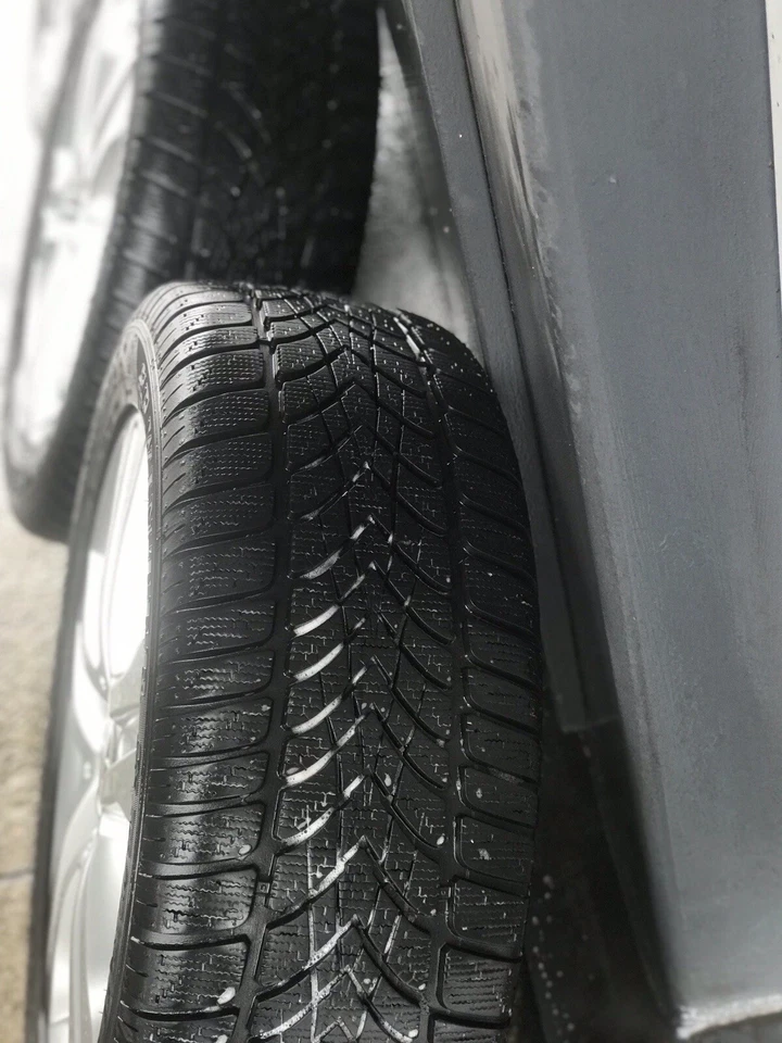 Winterreifen mit Originale Mercedes Benz 18 Zoll GLA200 - Bild 2 von 4