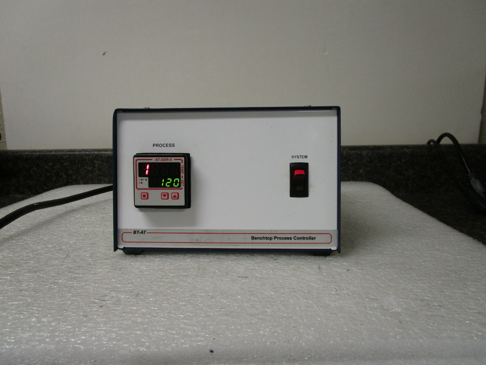 HTS / Amptek Benchtop Process Controller BT-AT-12.5-LR 12.5Amps 120v J Deg F