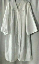 WHITE MATTE GRADUATION GOWN , ROBE COSTUME CHOIR, JOSTENS AND OAKHALL BRAND