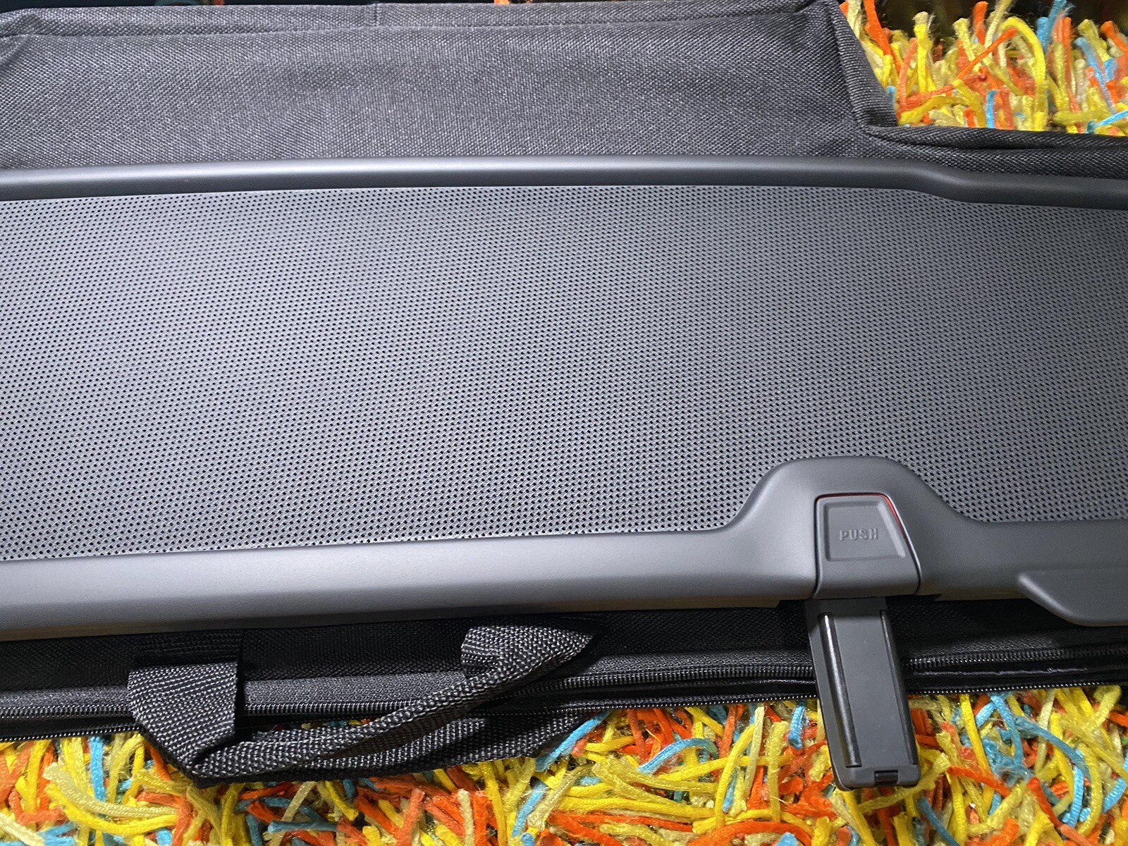 NEW 11-24 AUDI R8 SPYDER WIND DEFLECTOR WIND SCREEN WINDSCREEN WINDBREAK SPIDER
