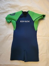 Body Glove blue/green Wetsuit child size small 2-4yrs wt. 35-45lbs zip back