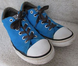 converse electric blue