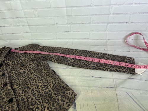 William Rast Animal Print Denim Jacket Cheetah Button Up Womens Juniors Size S - Picture 11 of 12