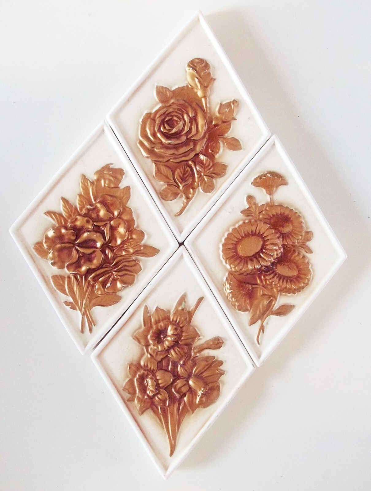 VINTAGESET OF FOUR 1950'S ARDCO JAPAN DIAMOND SHAPED WALL HANGINGS