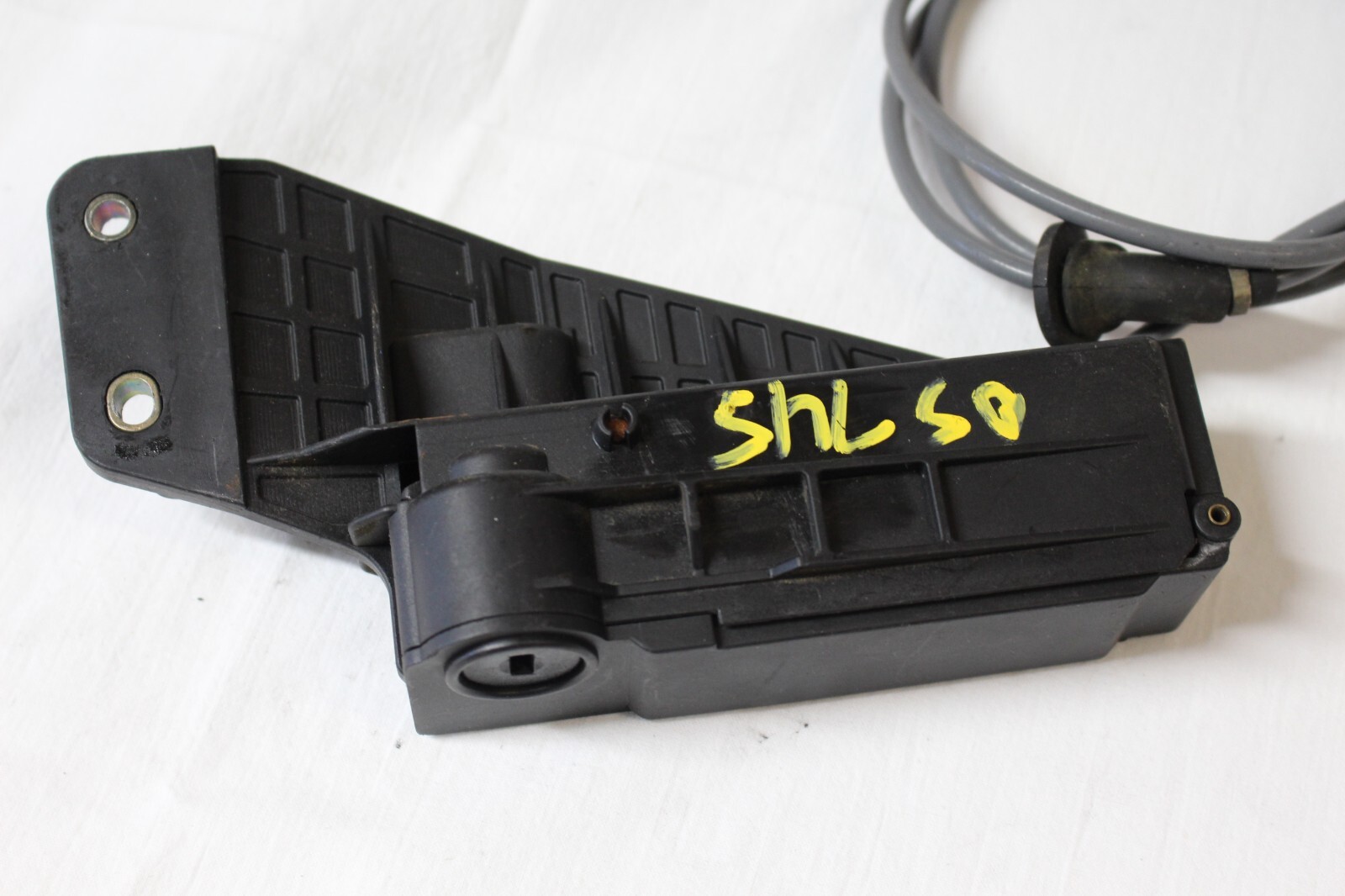 20022008 BMW 745 750 TRANSMISSION EMERGENCY NEUTRAL PARKING RELEASE