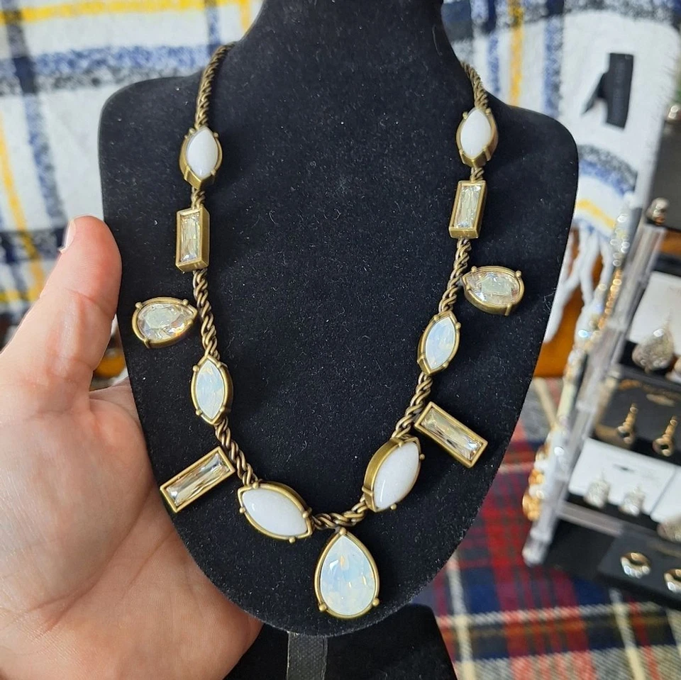 COLLAR SILPADA KR CRISTAL DE SWAROVSKI Y PIEDRA LUNAR GENUINA Foto 2 de 4