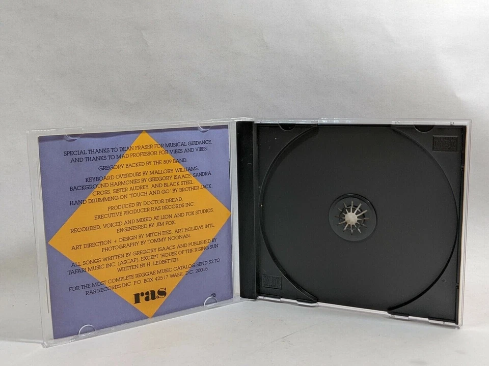 Gregory Isaacs Pardon Me! CD Kill Them With Music Pride and Dignity Touch & Go Foto 3 de 4