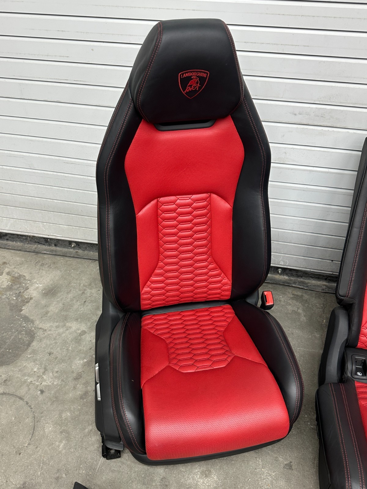 2018-2024 LAMBORGHINI URUS FRONT REAR RED SEATS PANELS FULL INTERIOR SET OEM