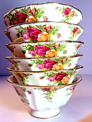 Royal Albert Old Country Roses Footed Bowl Bone China Gold Trim England Set of 2