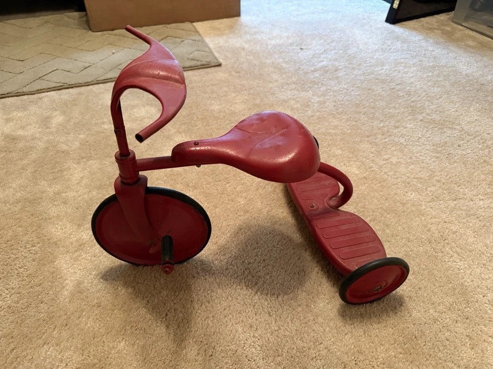 Triciclo infantil antigo raro vermelho asa de morcego guidão rodas de metal sem marca 16 polegadas - Imagem 3 de 4