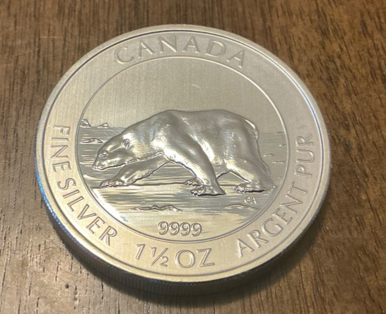2013 Canada Polar Bear 8 Dollars 1.5 Troy Oz .9999 Fine Silver 1 1/2 oz