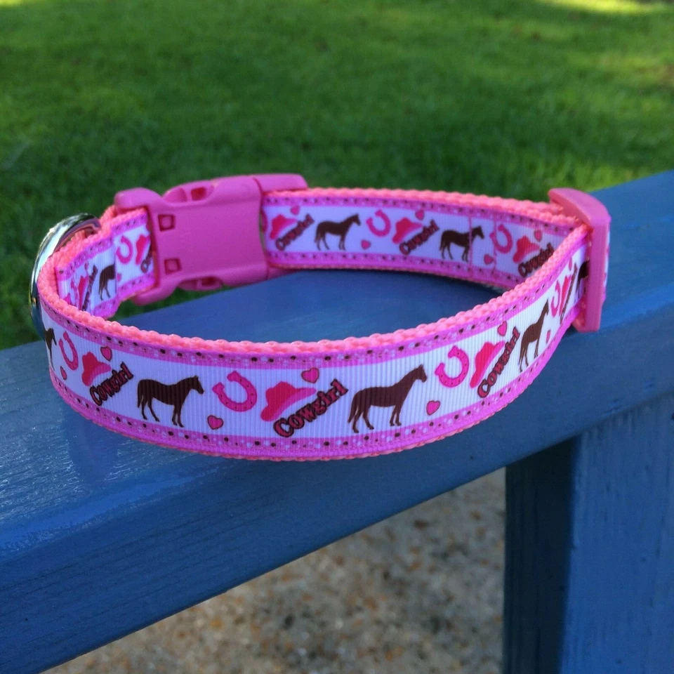 Collar de perro rosa vaquera Foto 2 de 3