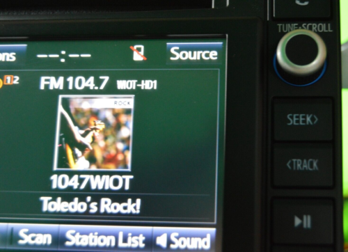14-19 Toyota Tacoma 510361 touchscreen CD player HD radio receiver 86140-04181 - Picture 9 of 12