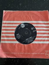 Elvis Presley.  Such A Night. 7 Inch Single. Record Vinyl.  VG
