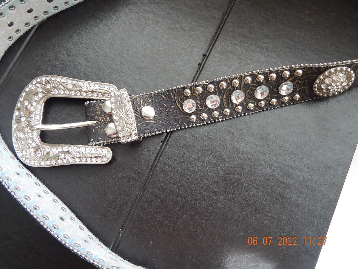 Blazin Roxx Western Style Rhinestone Leather Belt.          size  L Blazin Roxx Floral Concho & Crystal Metallic Silver Leather  main image 4