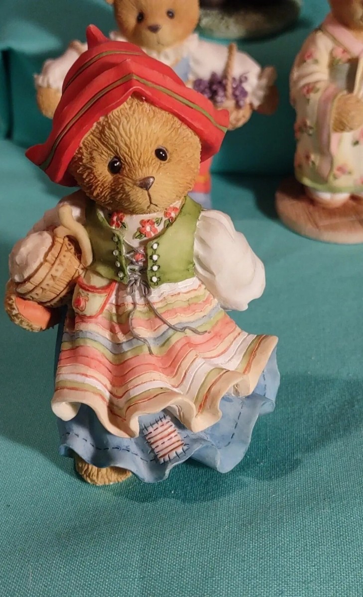 Set of 5 Cherished Teddies Figurines. Each represents Places